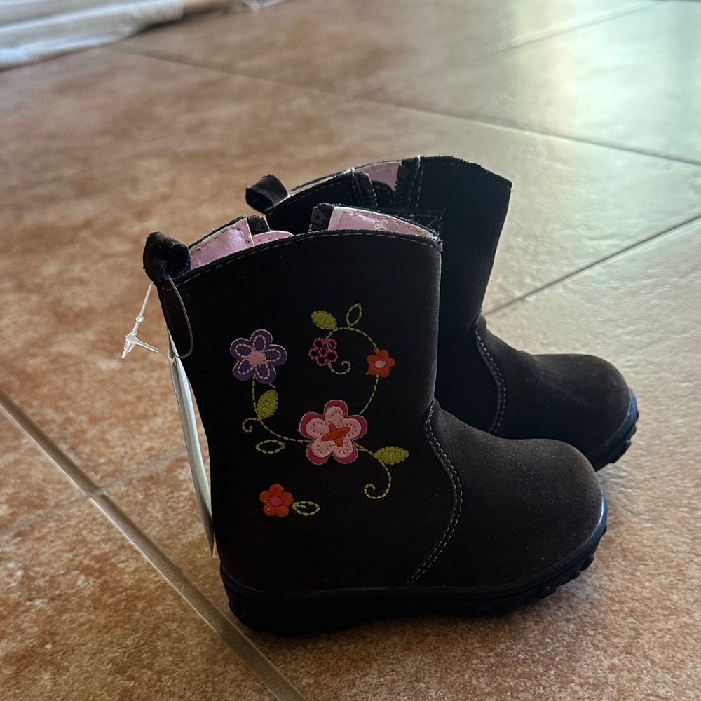 Dark Brown Charming Floral Toddler Boots size 5 NEW with tags
